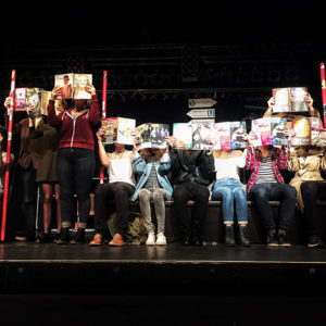 Beim Schülertheater wird Linie 1 - das Musical von Schülern der Waldorfschule Cottbus aufgeführt