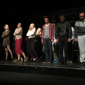 Beim Schülertheater wird Linie 1 - das Musical von Schülern der Waldorfschule Cottbus aufgeführt